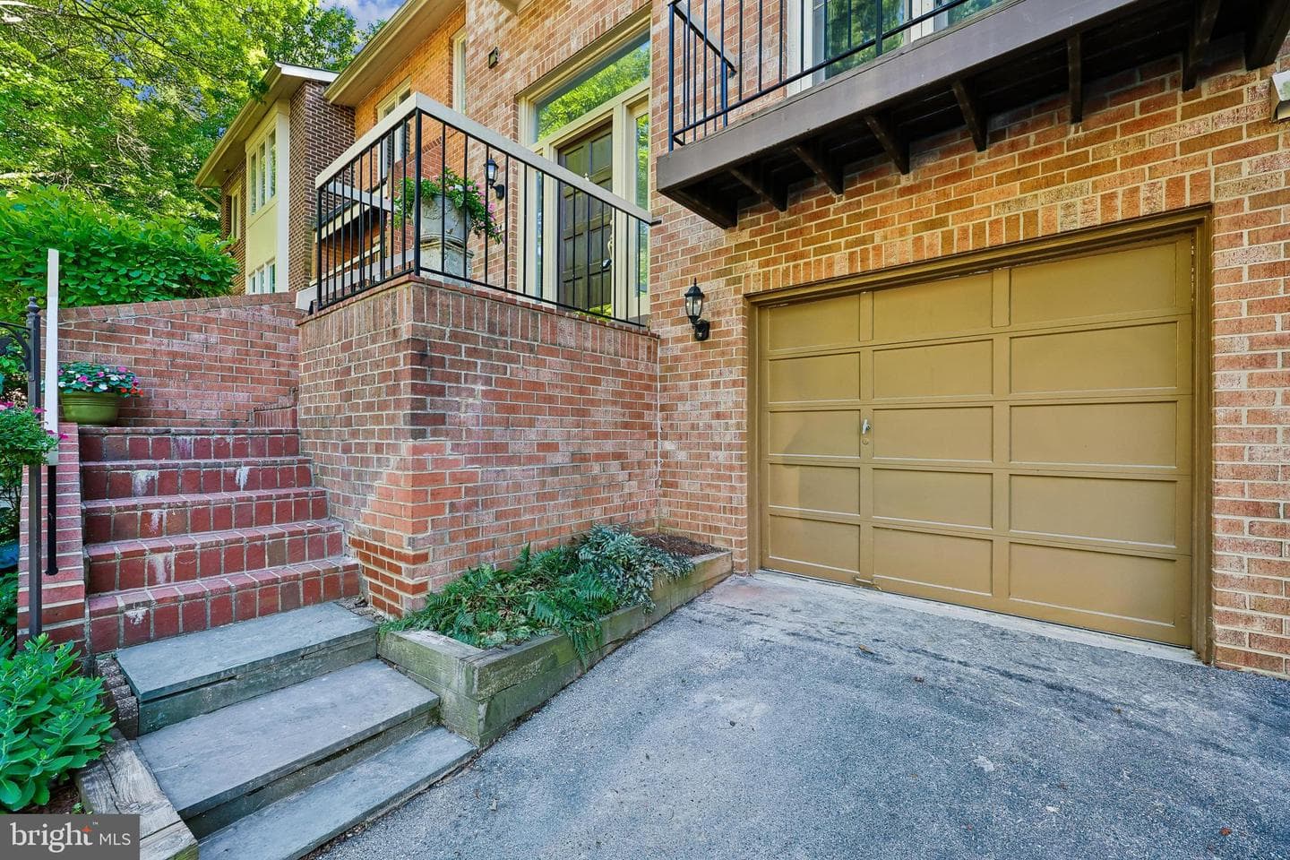 5904 Valerian Lane photo 9