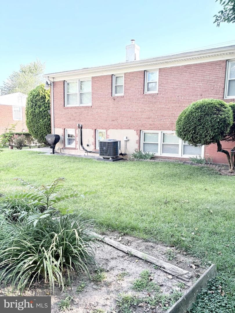 713 University Boulevard W photo 21