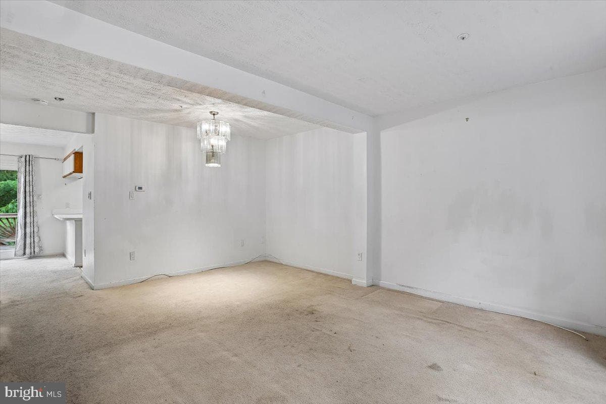 66 Shadowridge Court photo 4