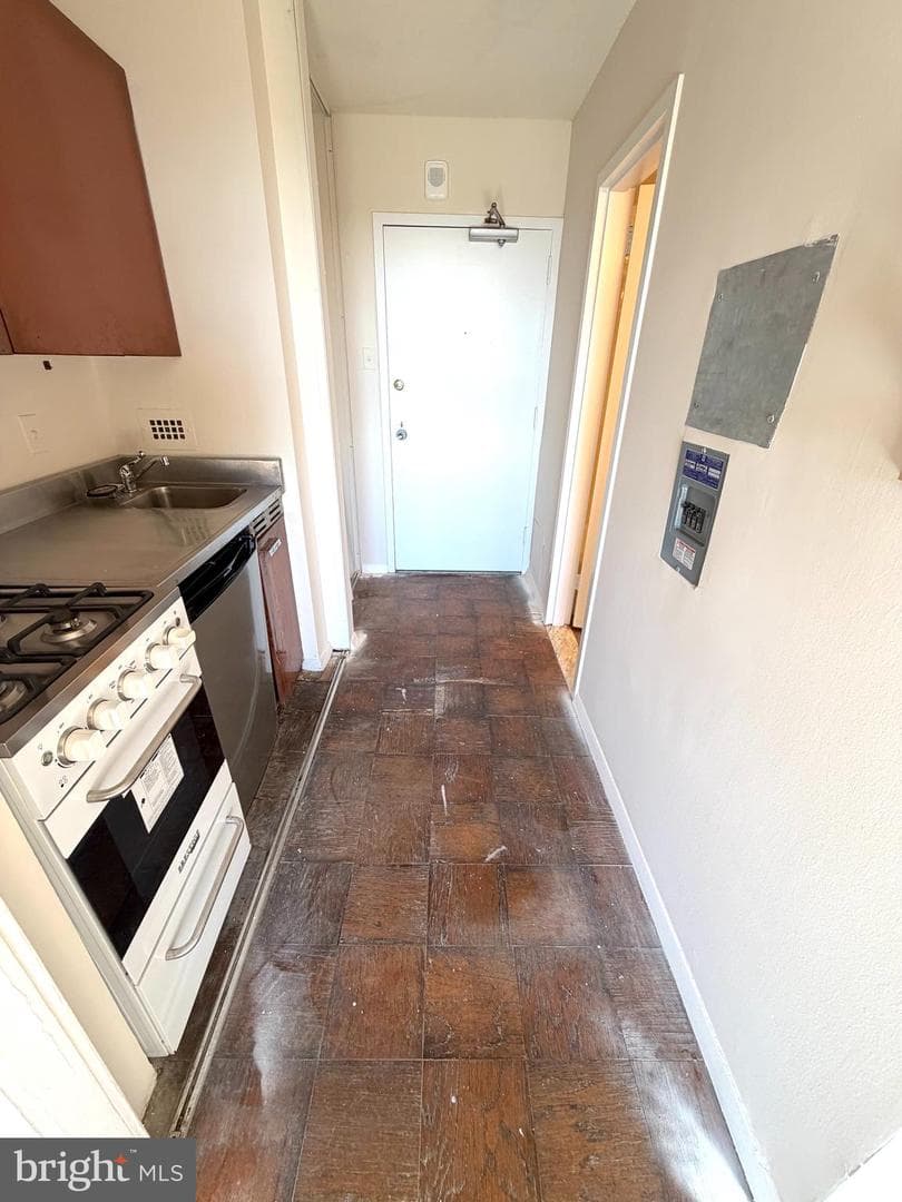 5500 Friendship Boulevard #2105n photo 4