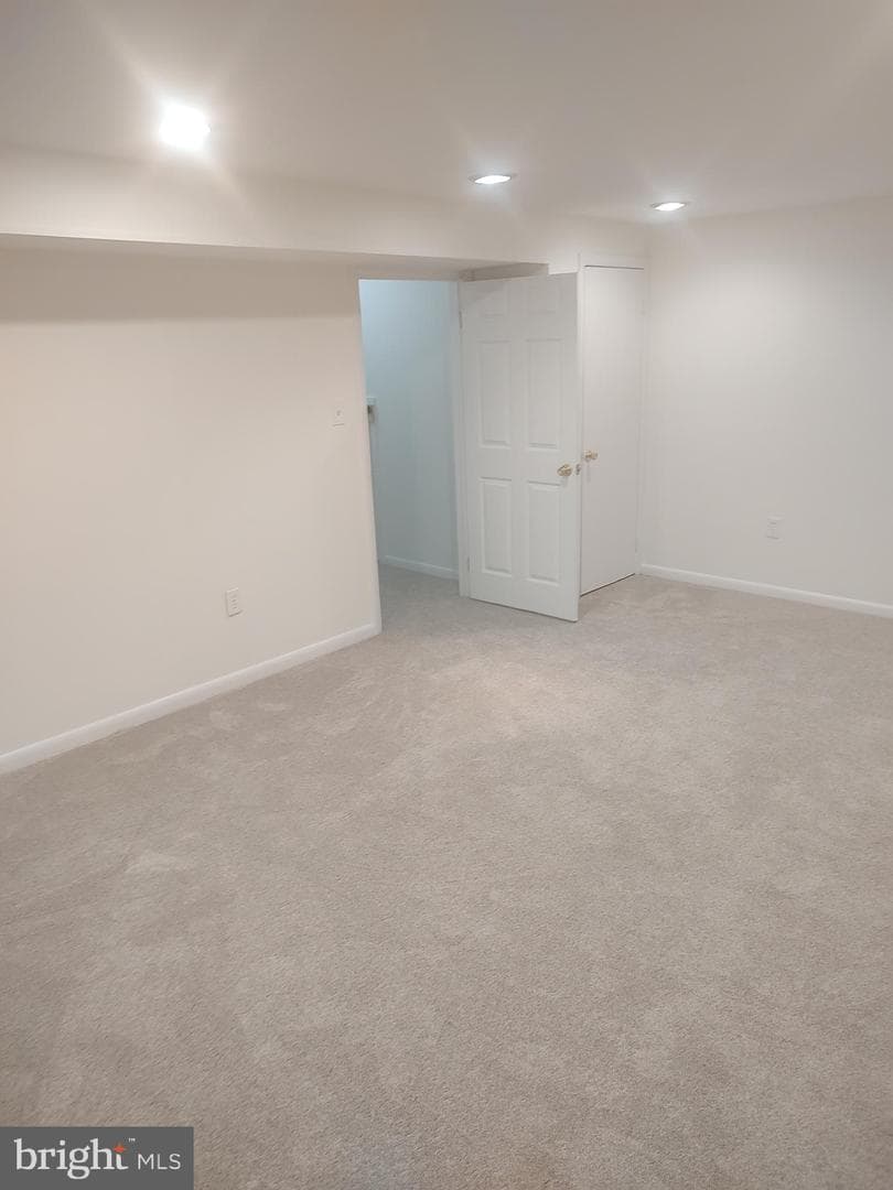 2869 Schoolhouse Circle photo 15