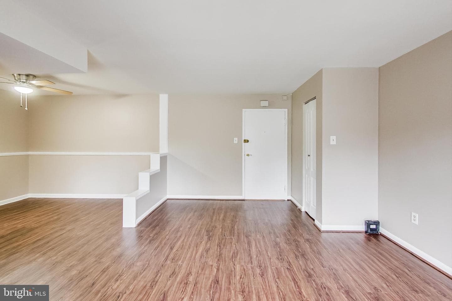 7611 Maple Ave # 202 photo 8