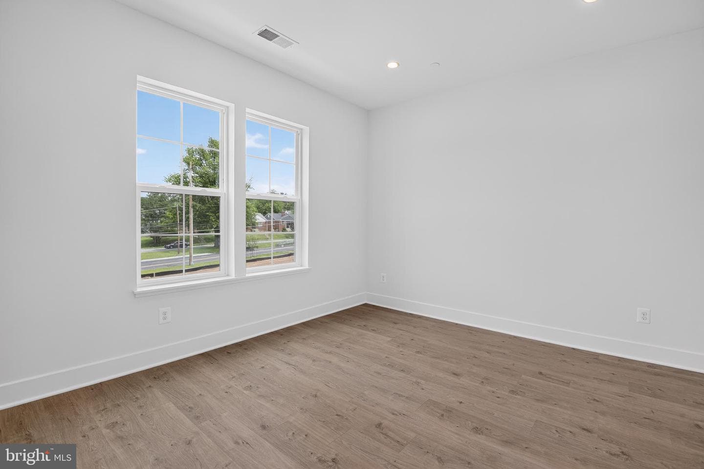 5015 Dulcet Drive photo 31