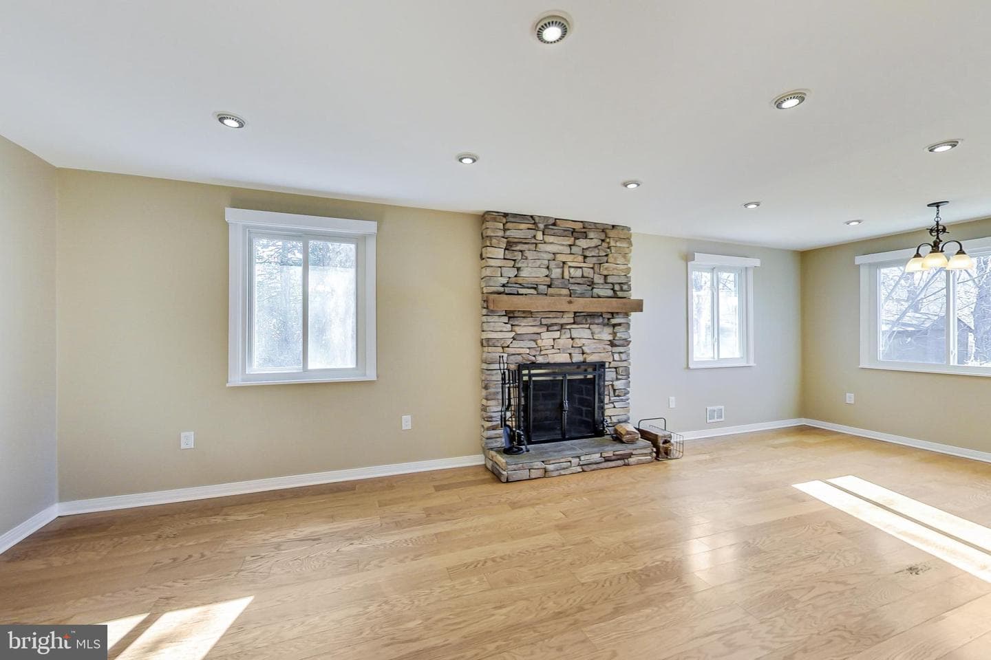11407 Woodson Avenue photo 15