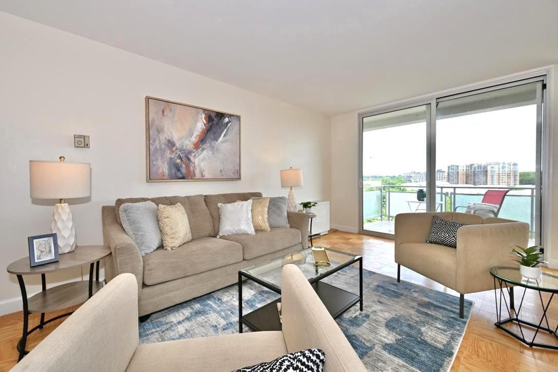 10201 Grosvenor Place #1220 photo 9