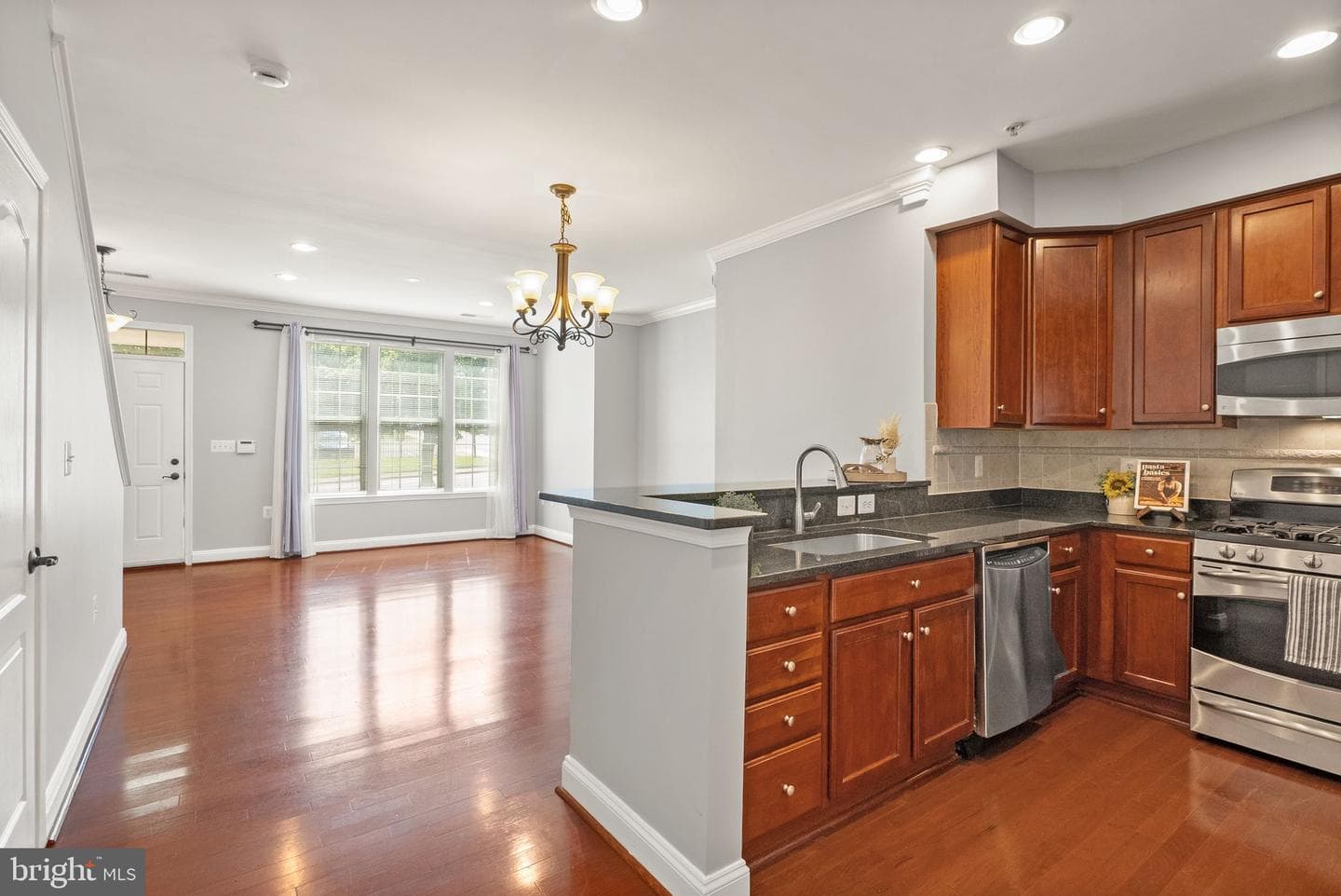 242 N Summit Avenue N #21 photo 5