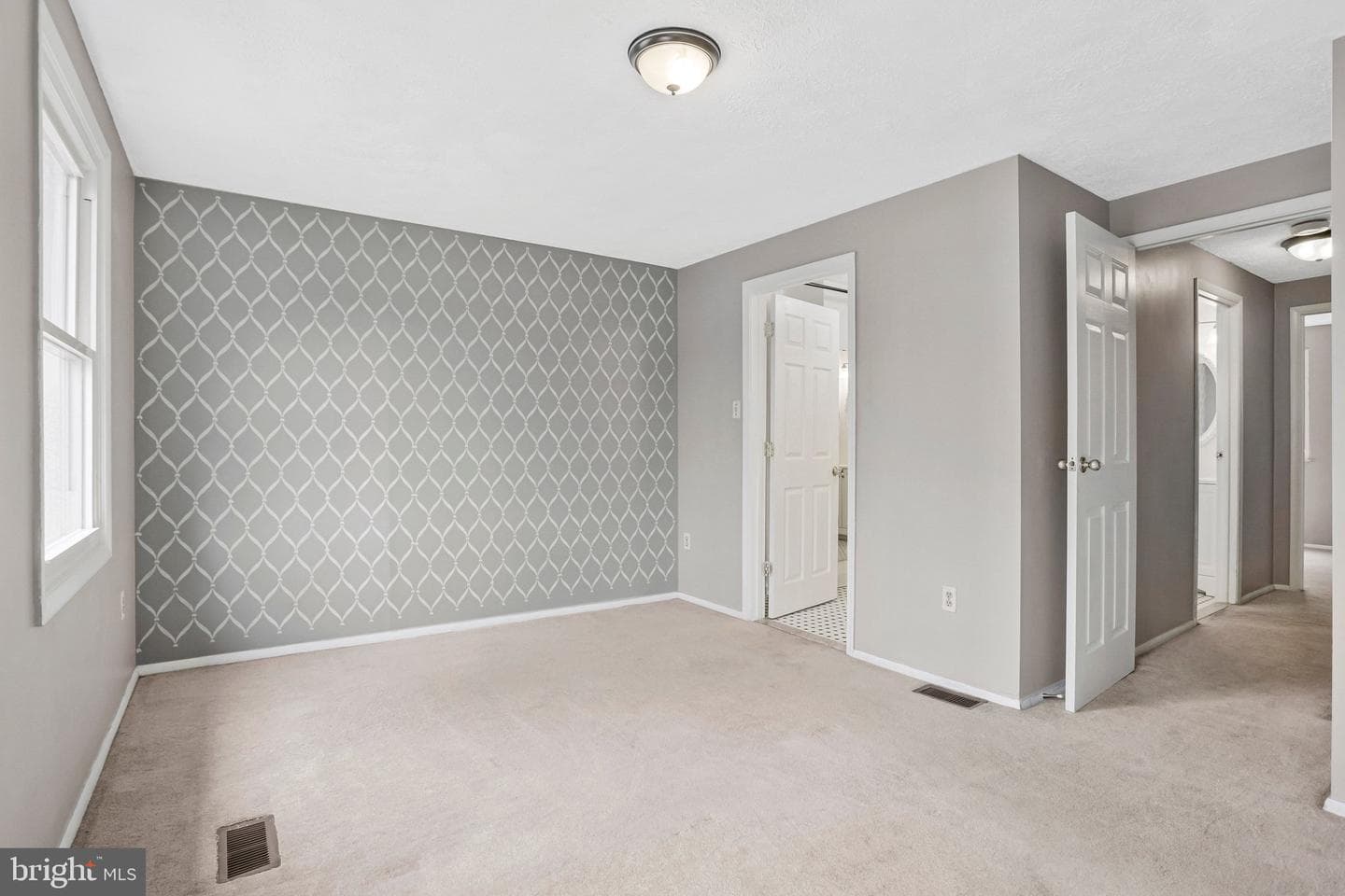 2837 Shepperton Terrace photo 26