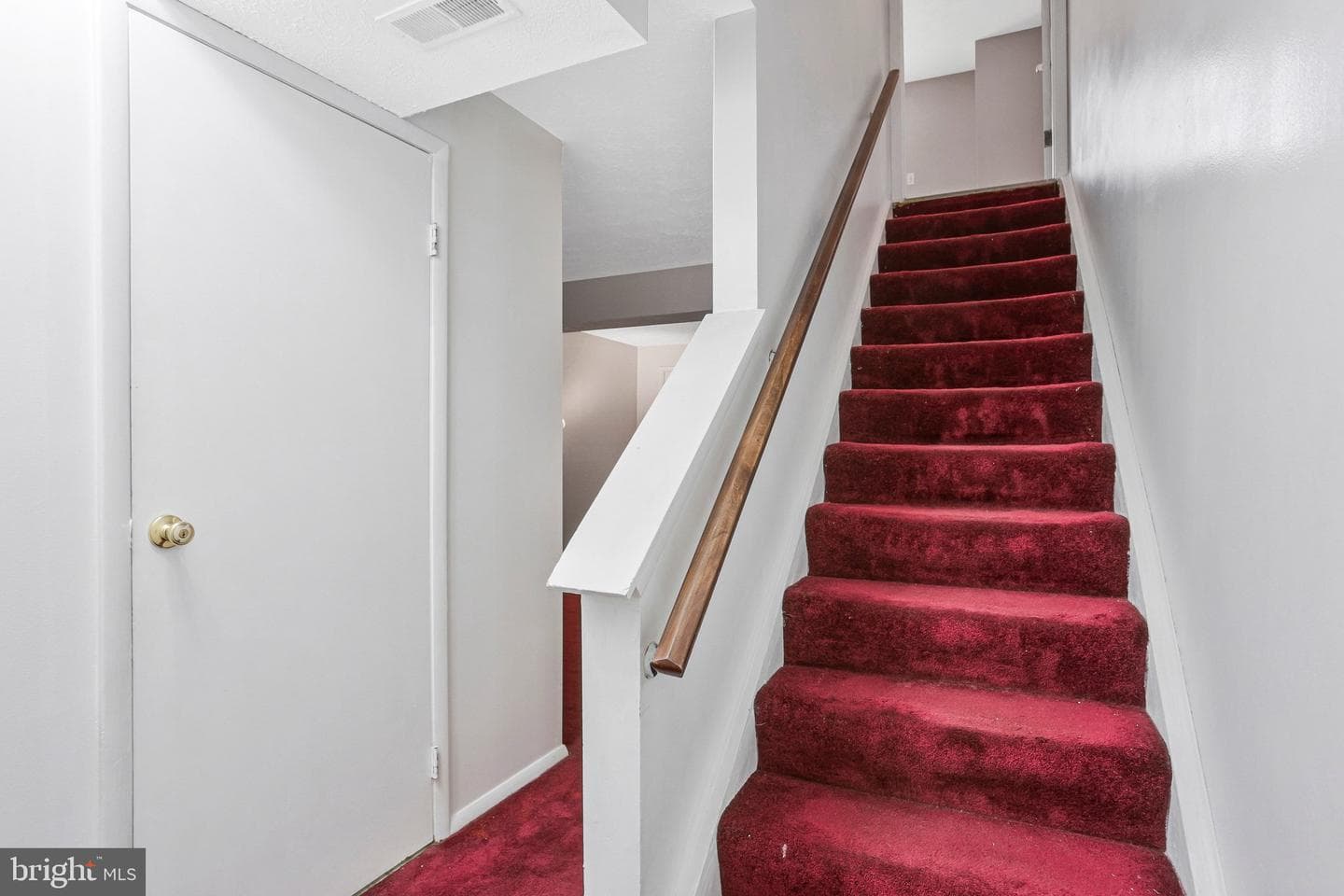 2837 Shepperton Terrace photo 31