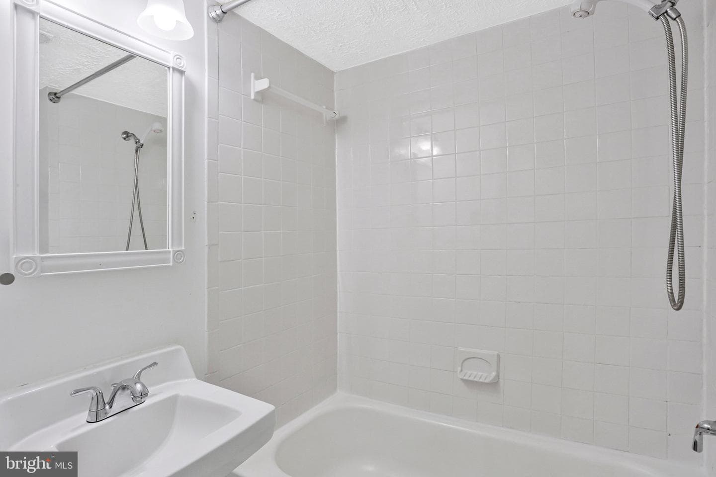 2837 Shepperton Terrace photo 32