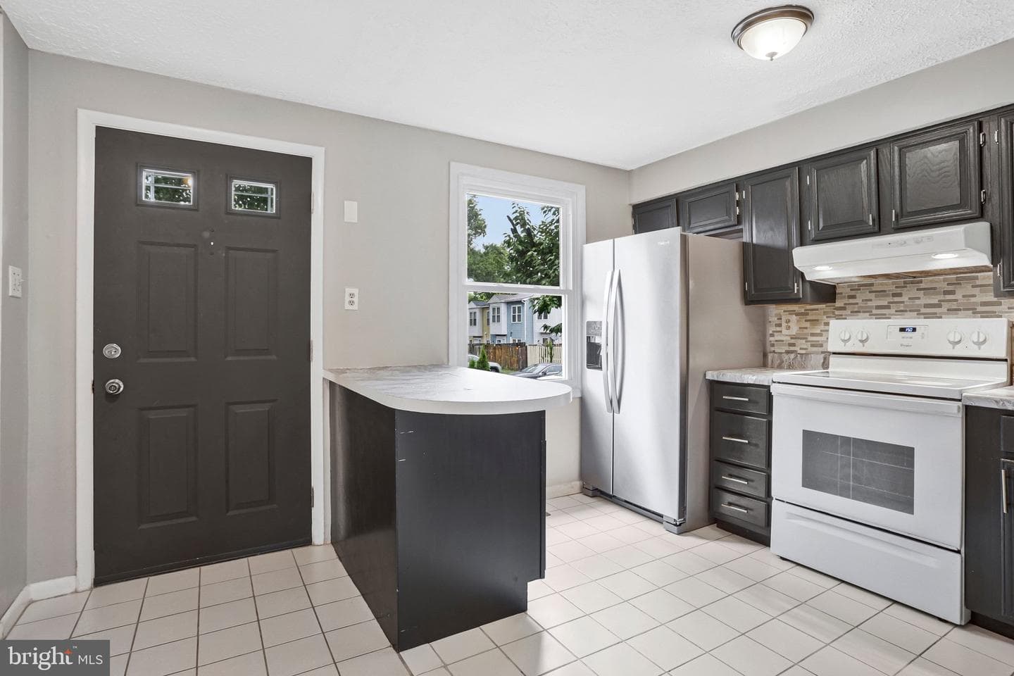 2837 Shepperton Terrace photo 8