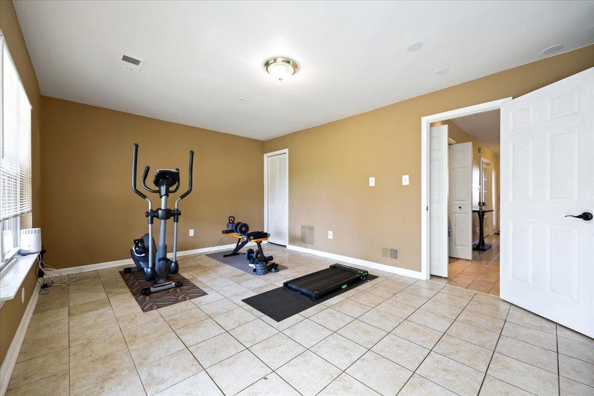 7804 Yankee Harbor Drive photo 25