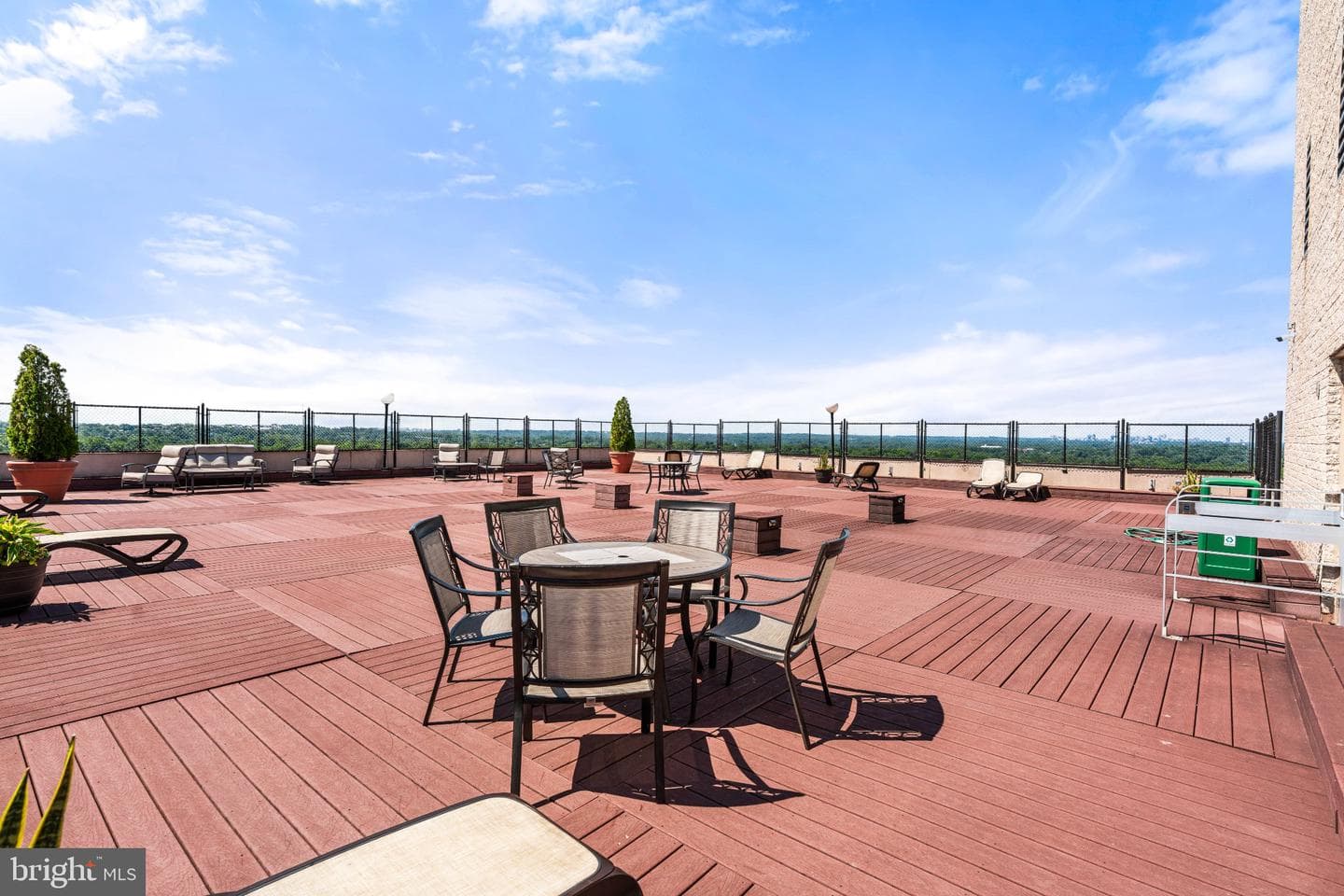 4515 Willard Avenue #709 S photo 31