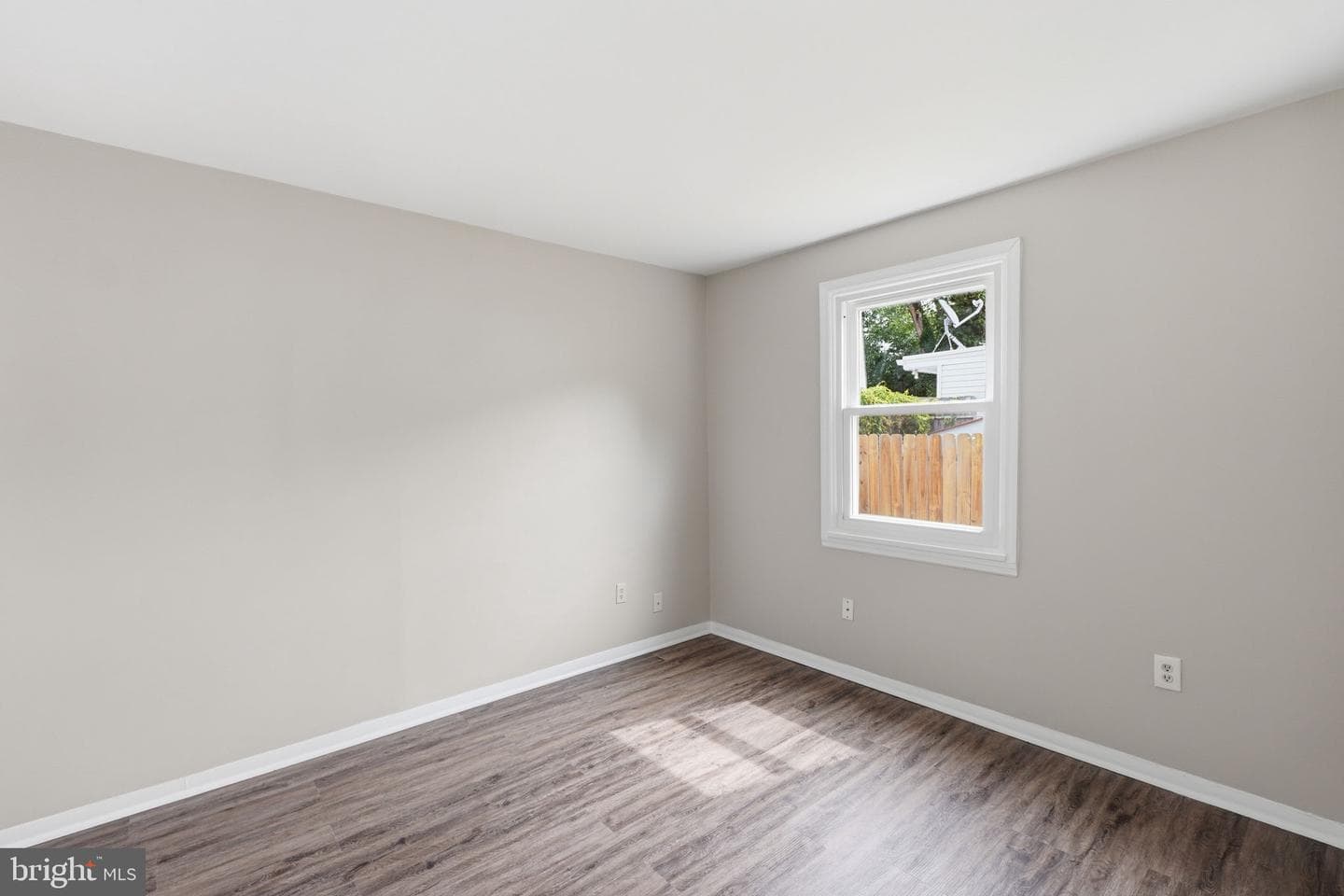 514 Crabb Avenue photo 23