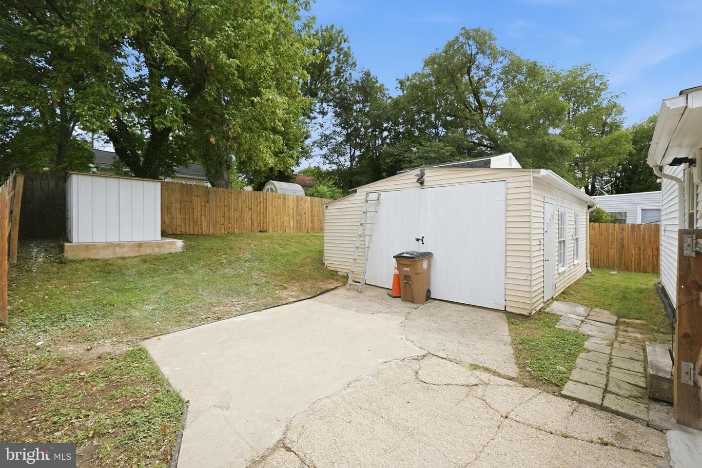 514 Crabb Avenue photo 29