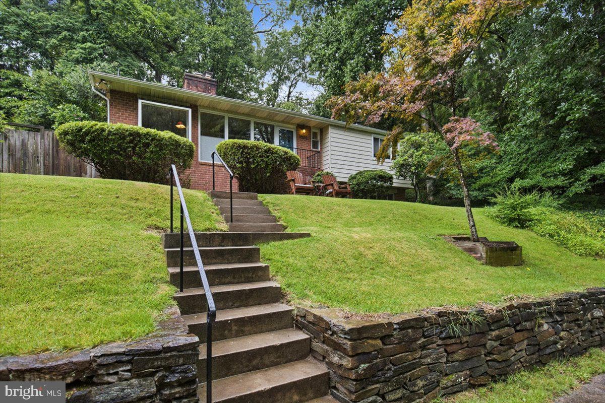 10802 Lockridge Dr, Silver Spring