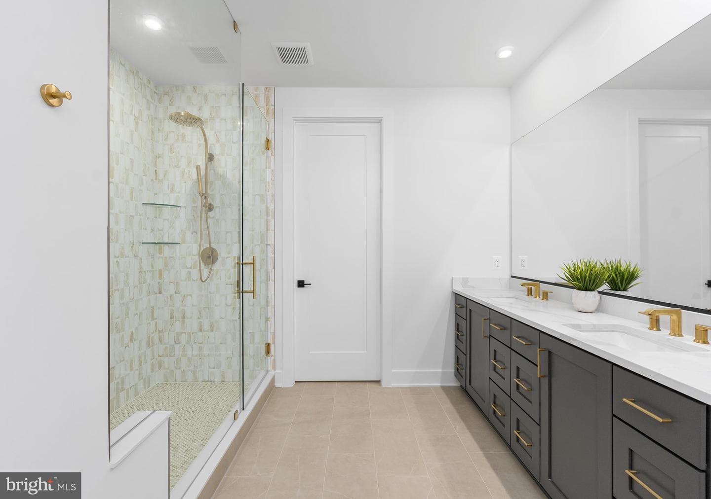 8605 Erdem Place photo 8