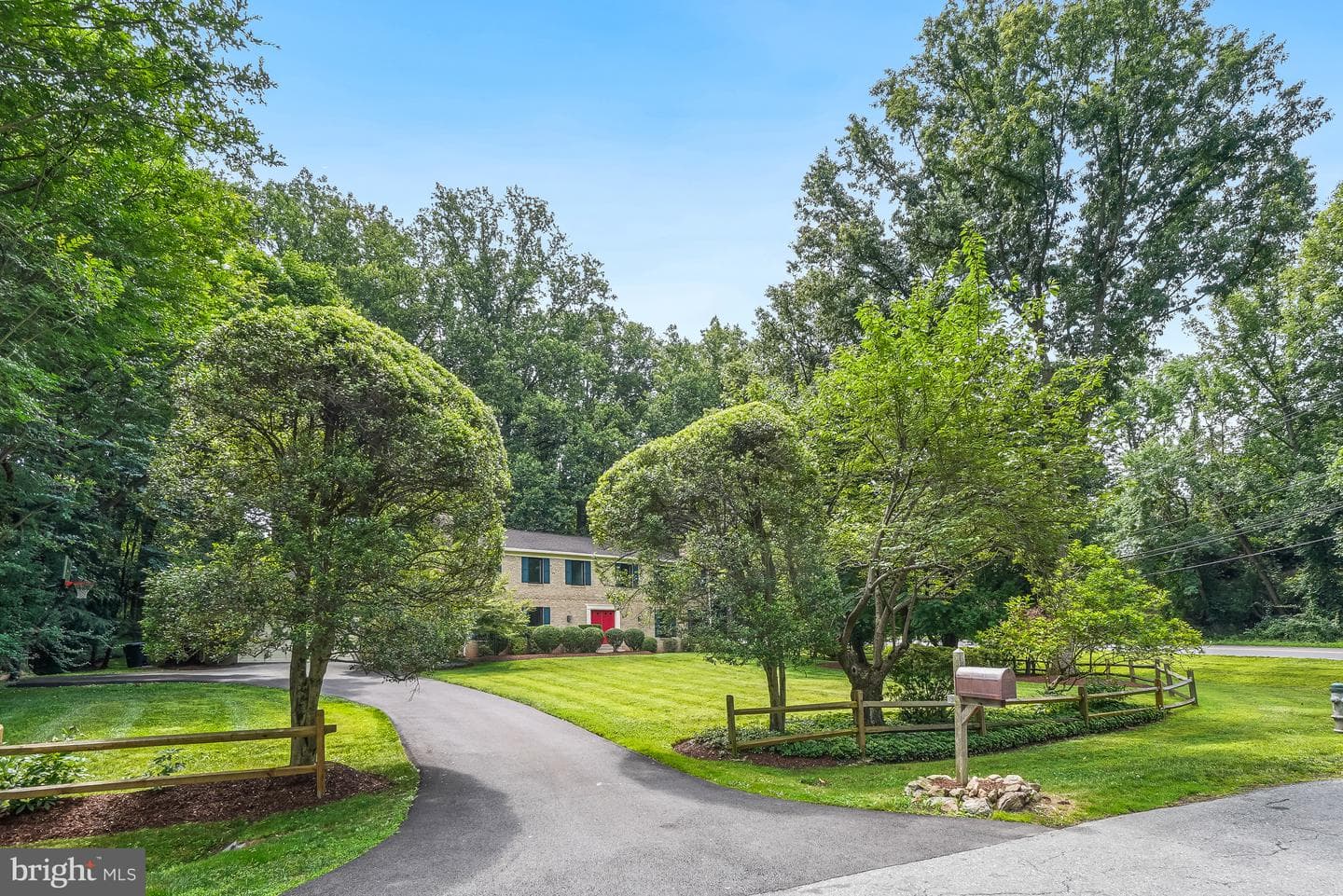 11701 Beekman Place, Rockville