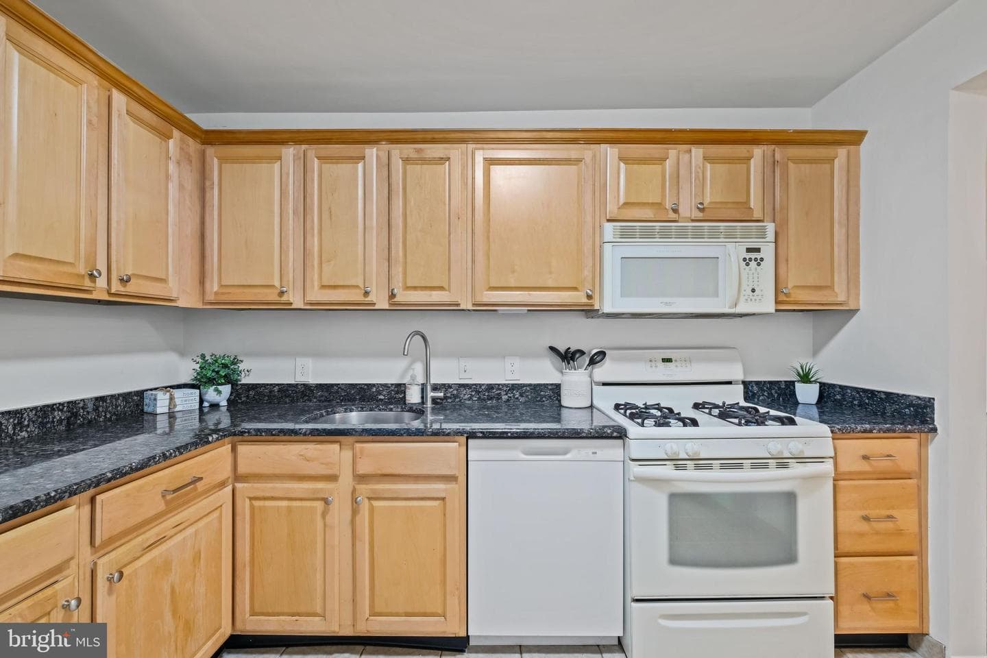 5101 River Road #513 photo 13