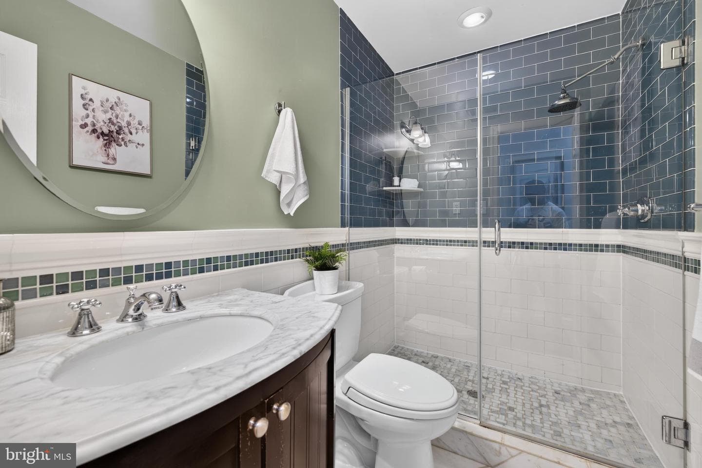 2270 Glenmore Terrace photo 14
