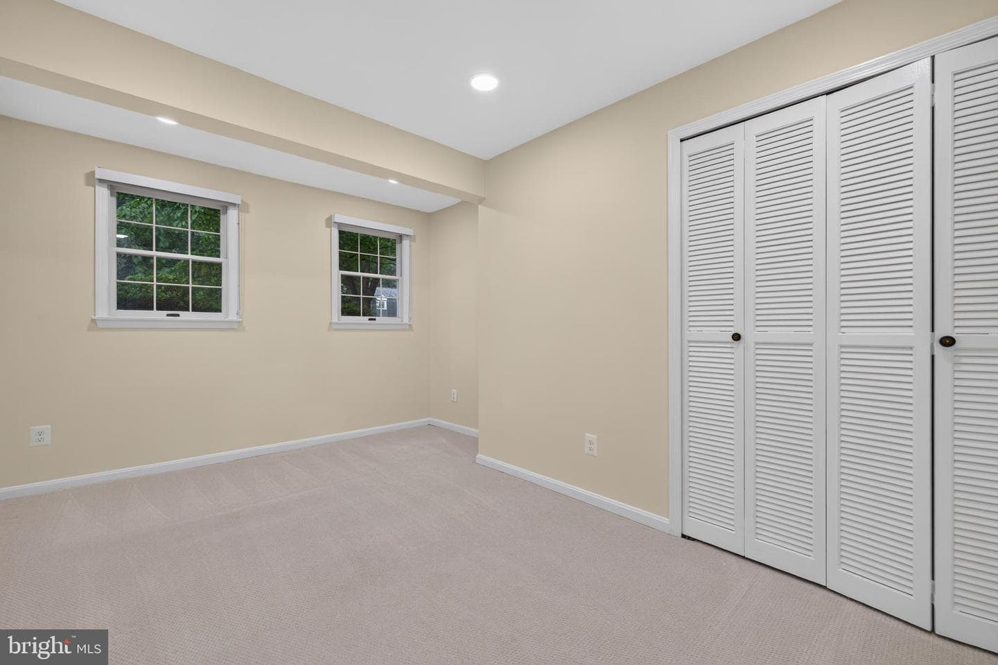2270 Glenmore Terrace photo 21