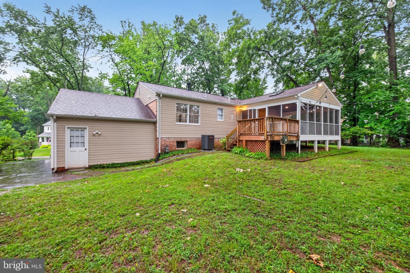 2270 Glenmore Terrace photo 23