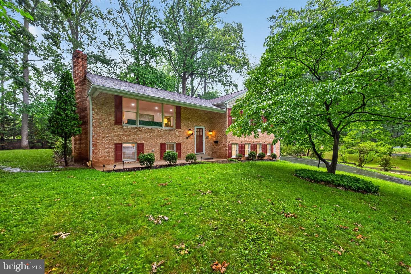 2270 Glenmore Terrace photo 27