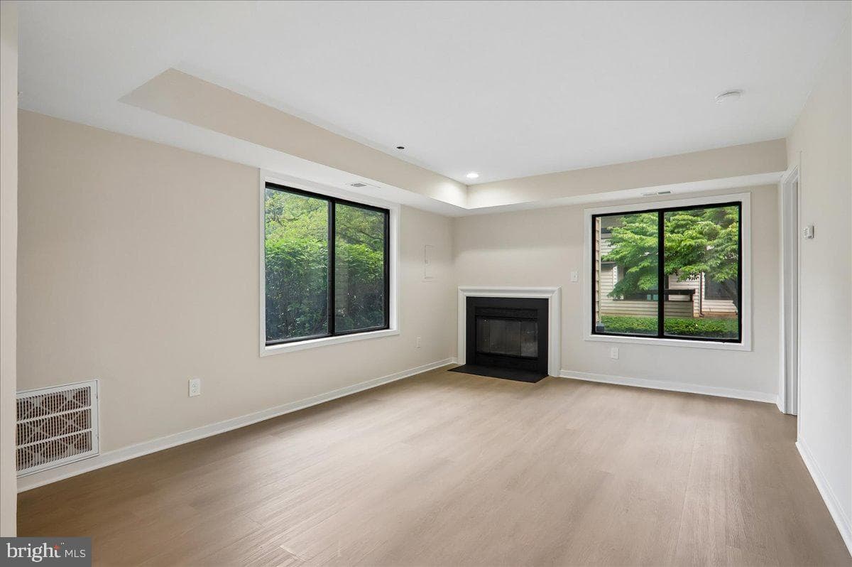 10102 Hellingly Place #303 photo 10