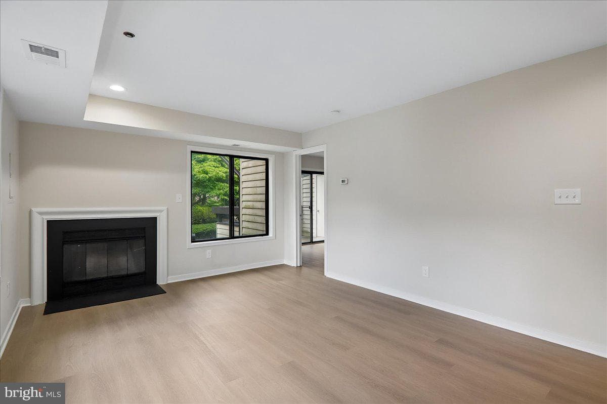 10102 Hellingly Place #303 photo 11