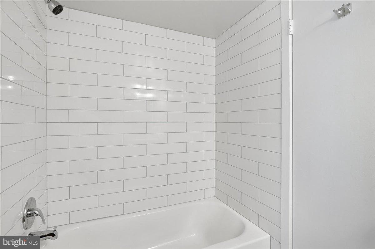 10102 Hellingly Place #303 photo 20