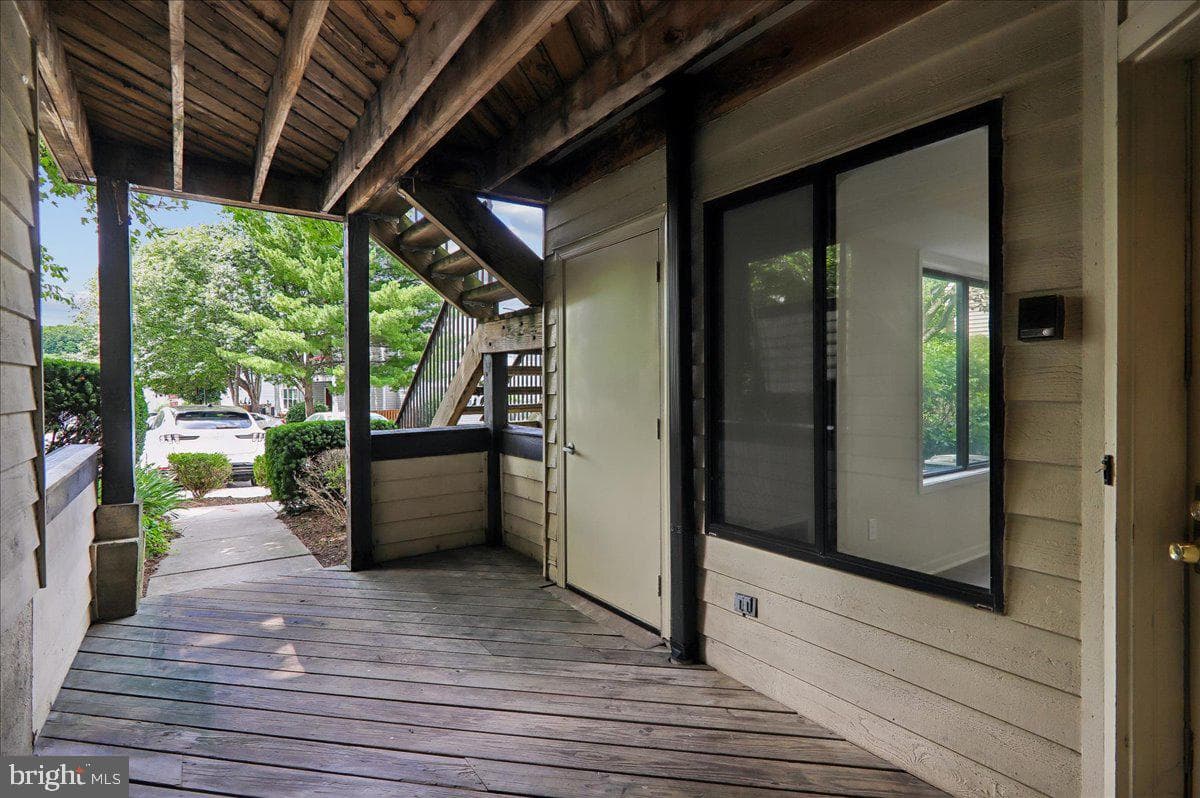 10102 Hellingly Place #303 photo 23
