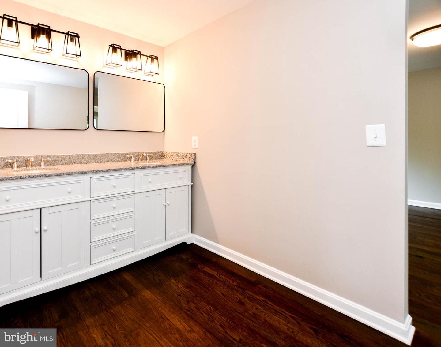 19104 Roman Way photo 40