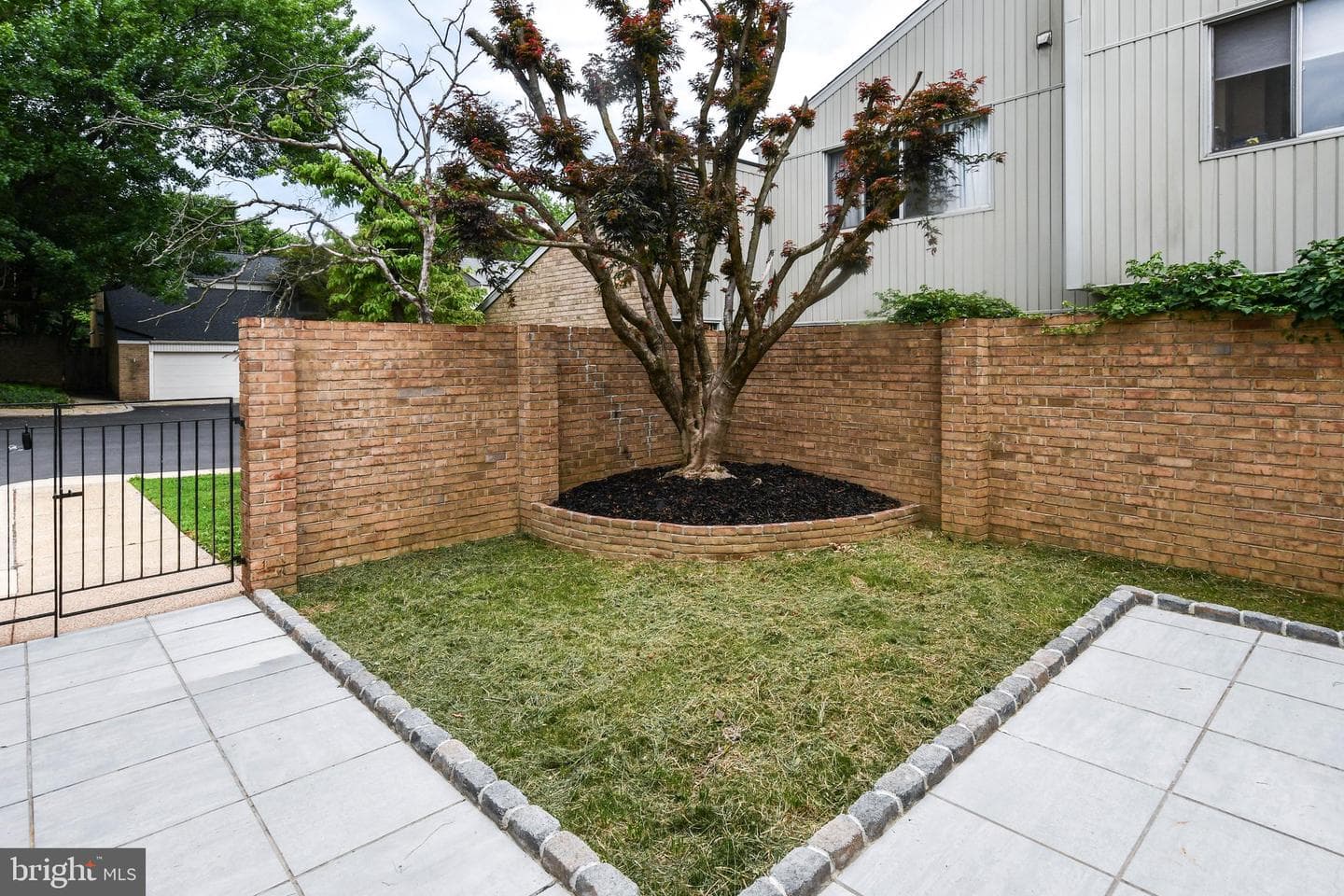 19104 Roman Way photo 9