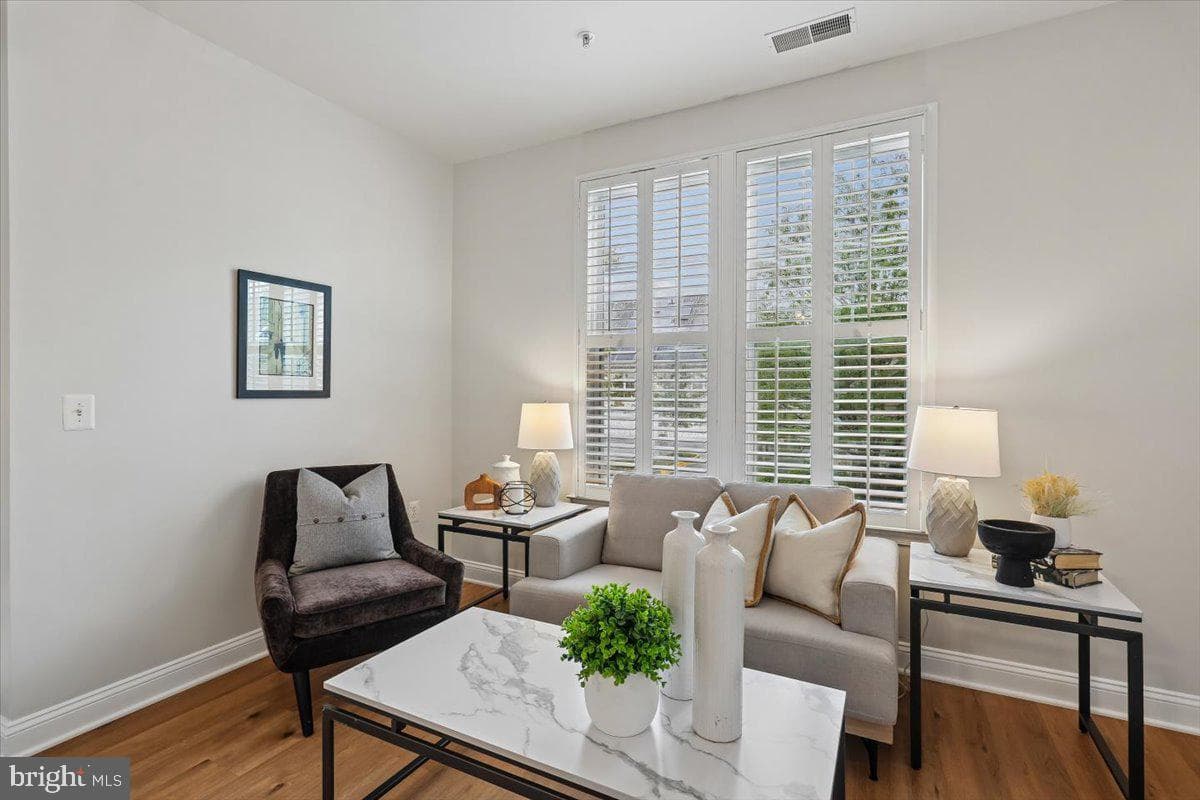 501 King Farm Boulevard #206 photo 11
