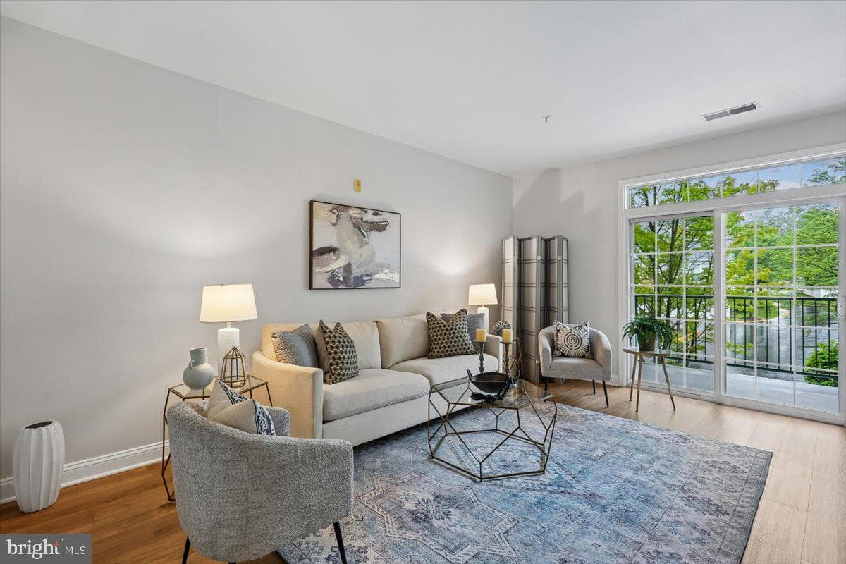 501 King Farm Boulevard #206, Rockville