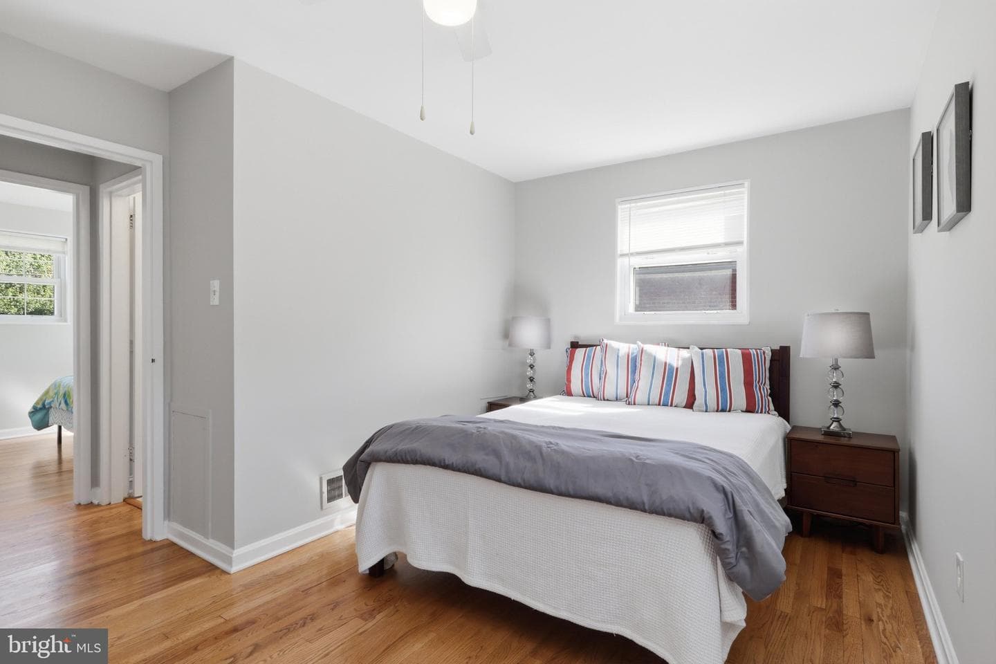 908 Gabel Street photo 12