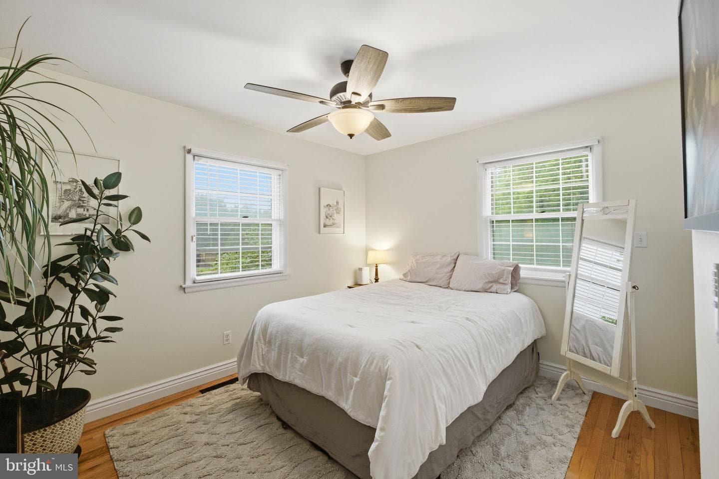 11937 Bayswater Road photo 21