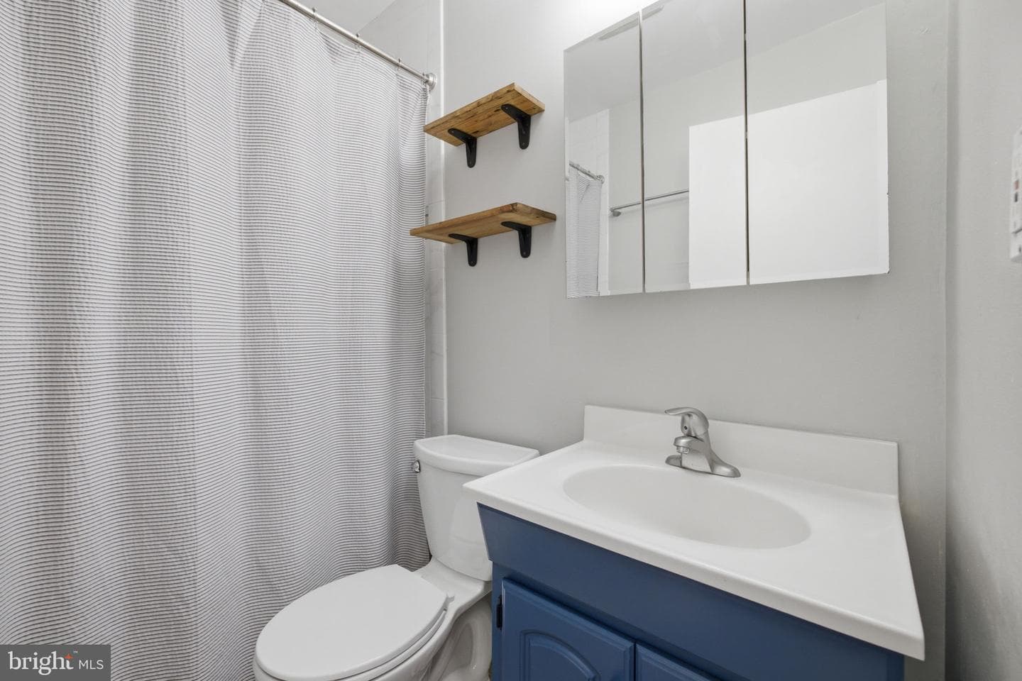 11937 Bayswater Road photo 23