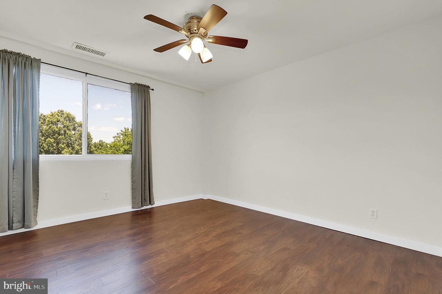 575 Thayer Avenue #705 photo 17