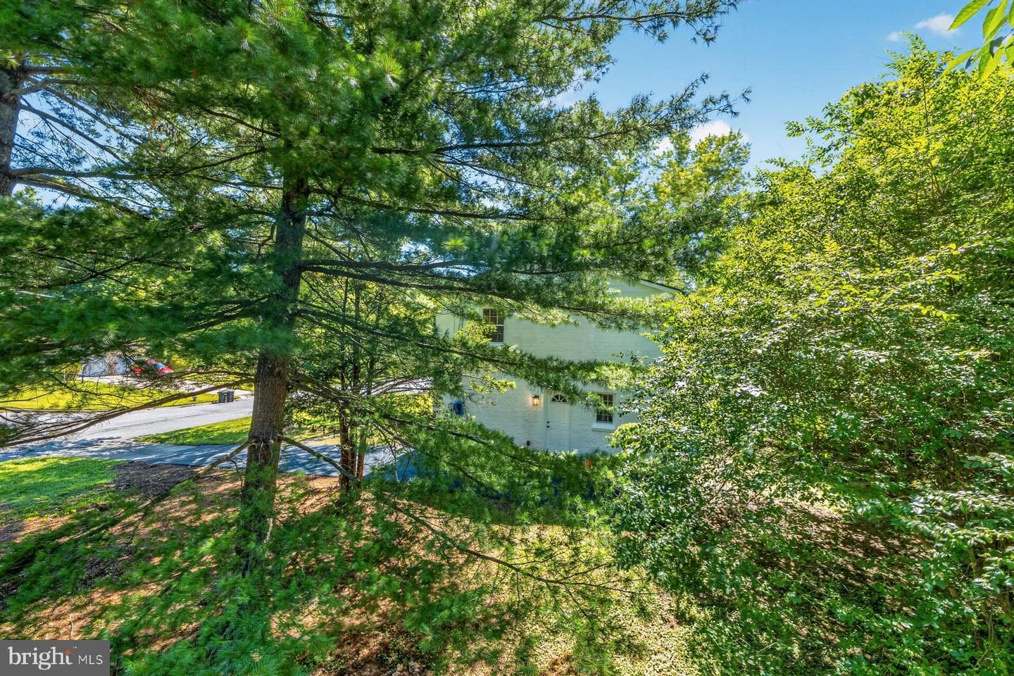 2610 Silverdale Drive photo 36