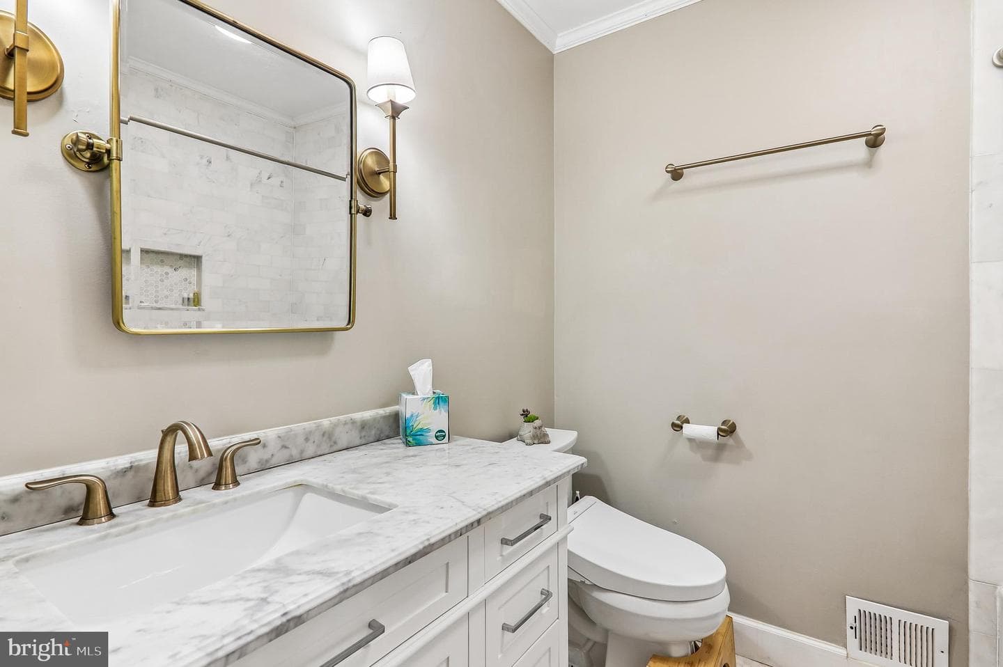 1002 Devere Drive photo 25