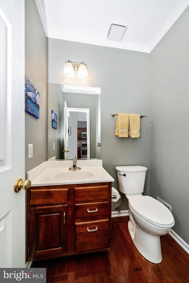18637 Clovercrest Circle photo 15