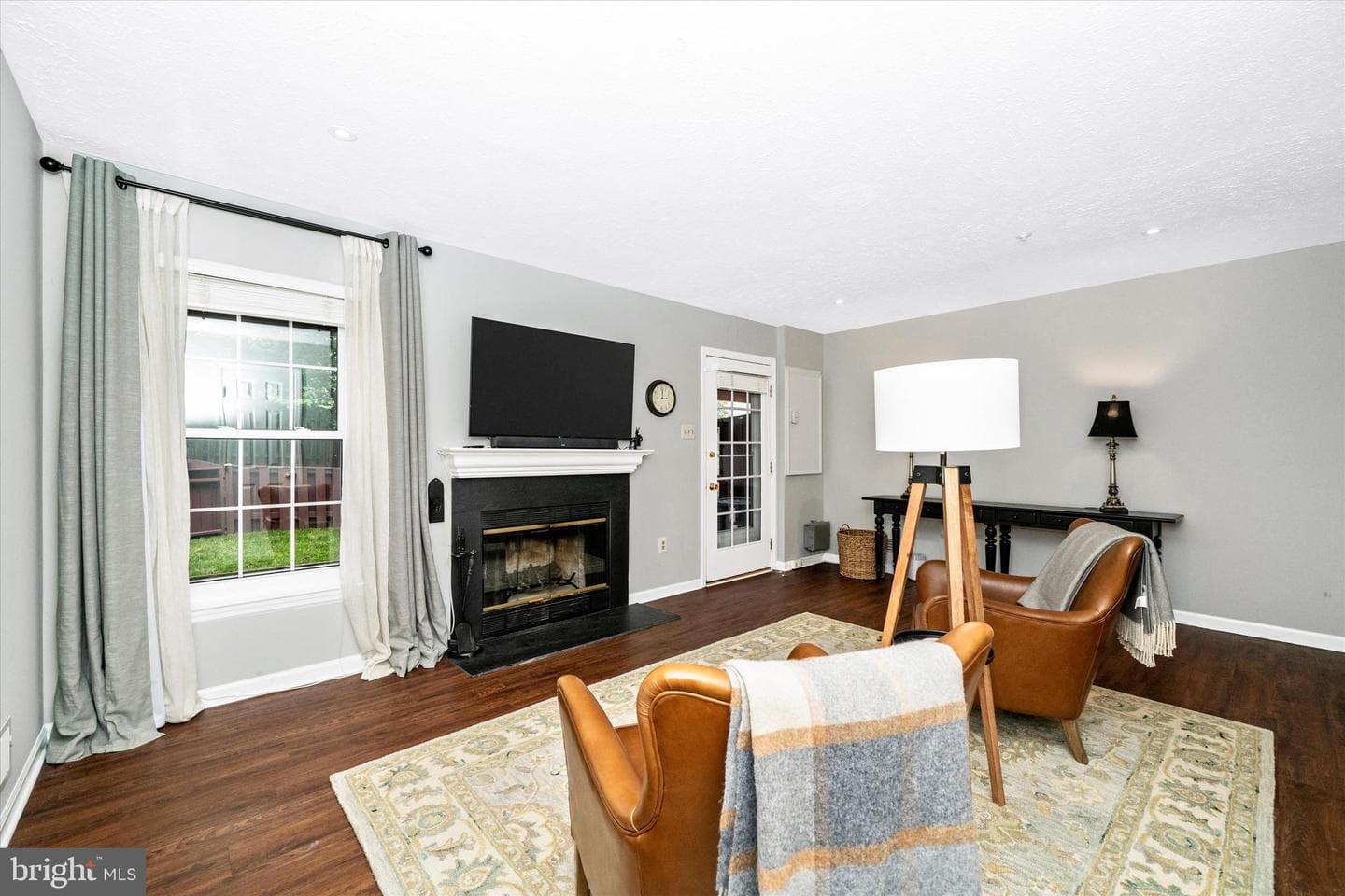 18637 Clovercrest Circle photo 31