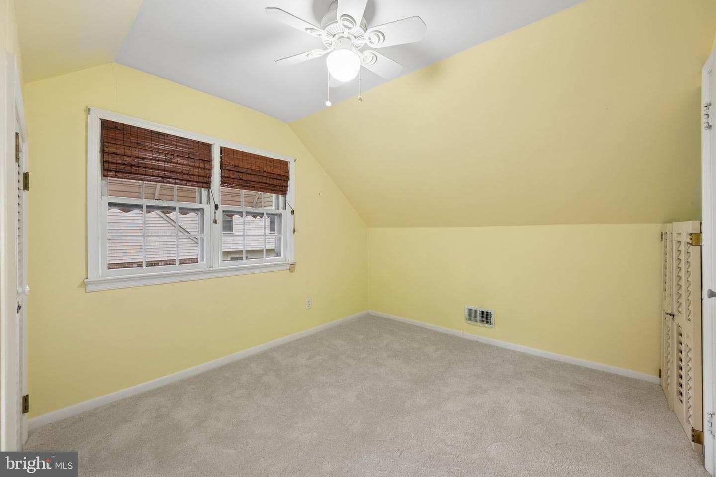 124 Chestnut Avenue photo 32