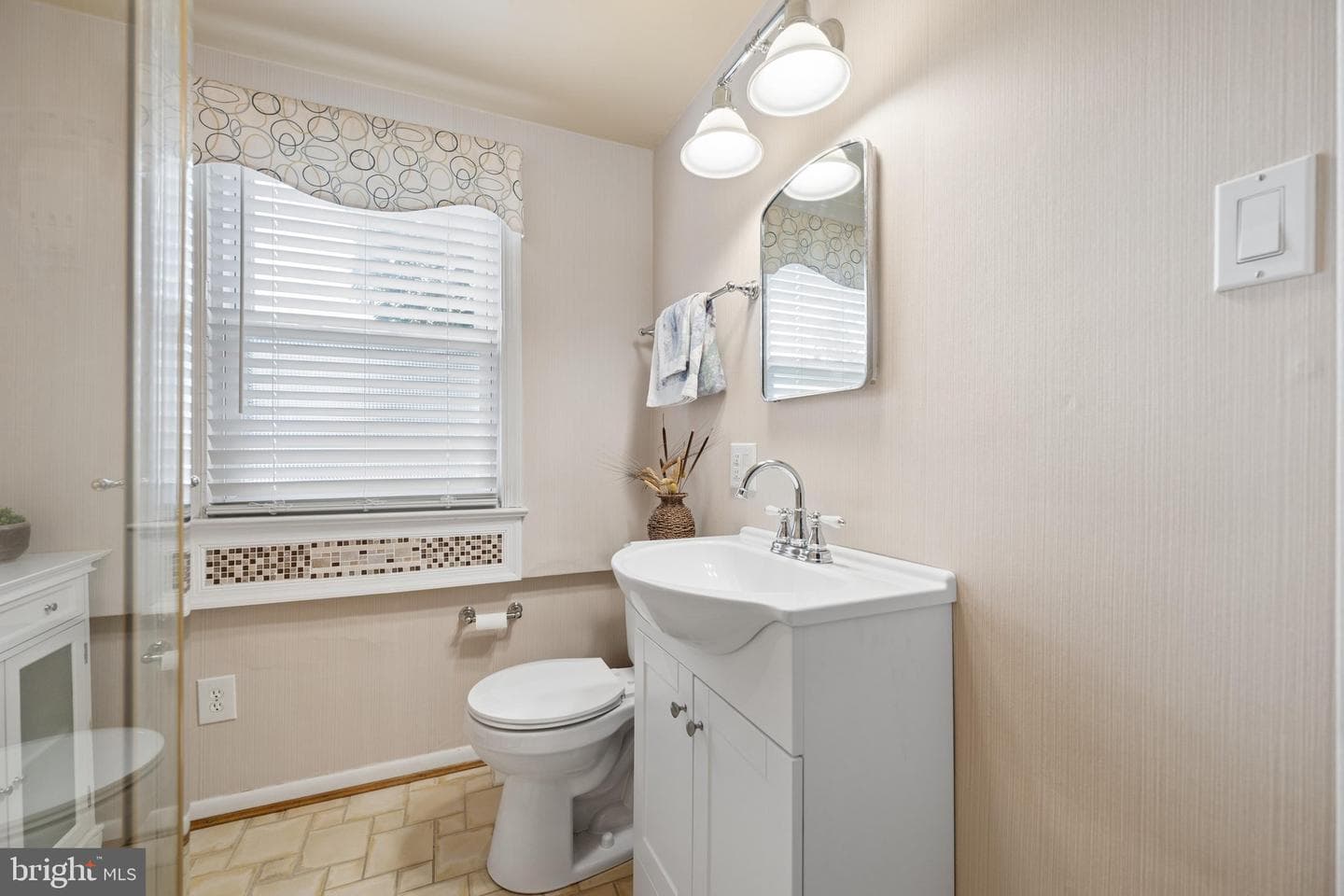 124 Chestnut Avenue photo 41
