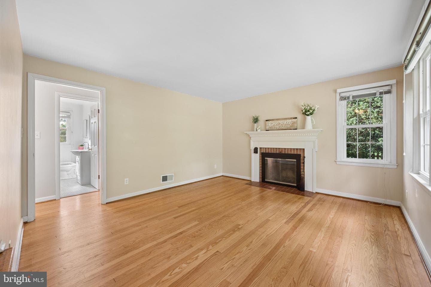 124 Chestnut Avenue photo 5