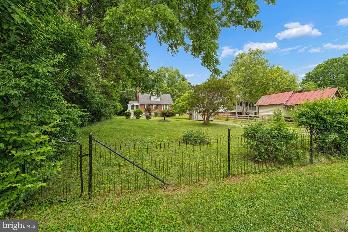 124 Chestnut Avenue photo 57