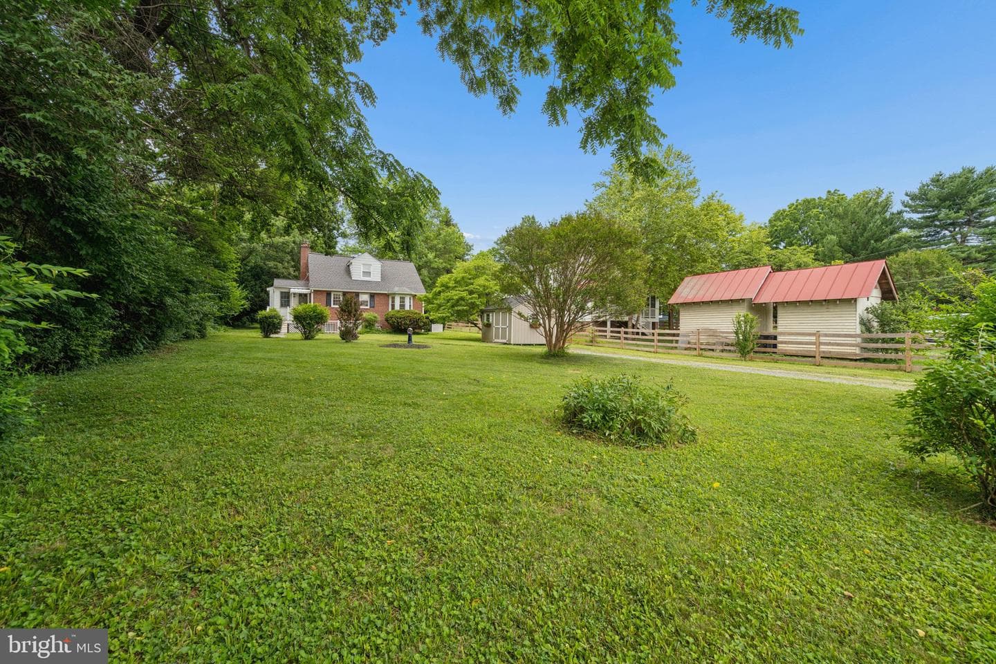 124 Chestnut Avenue photo 58