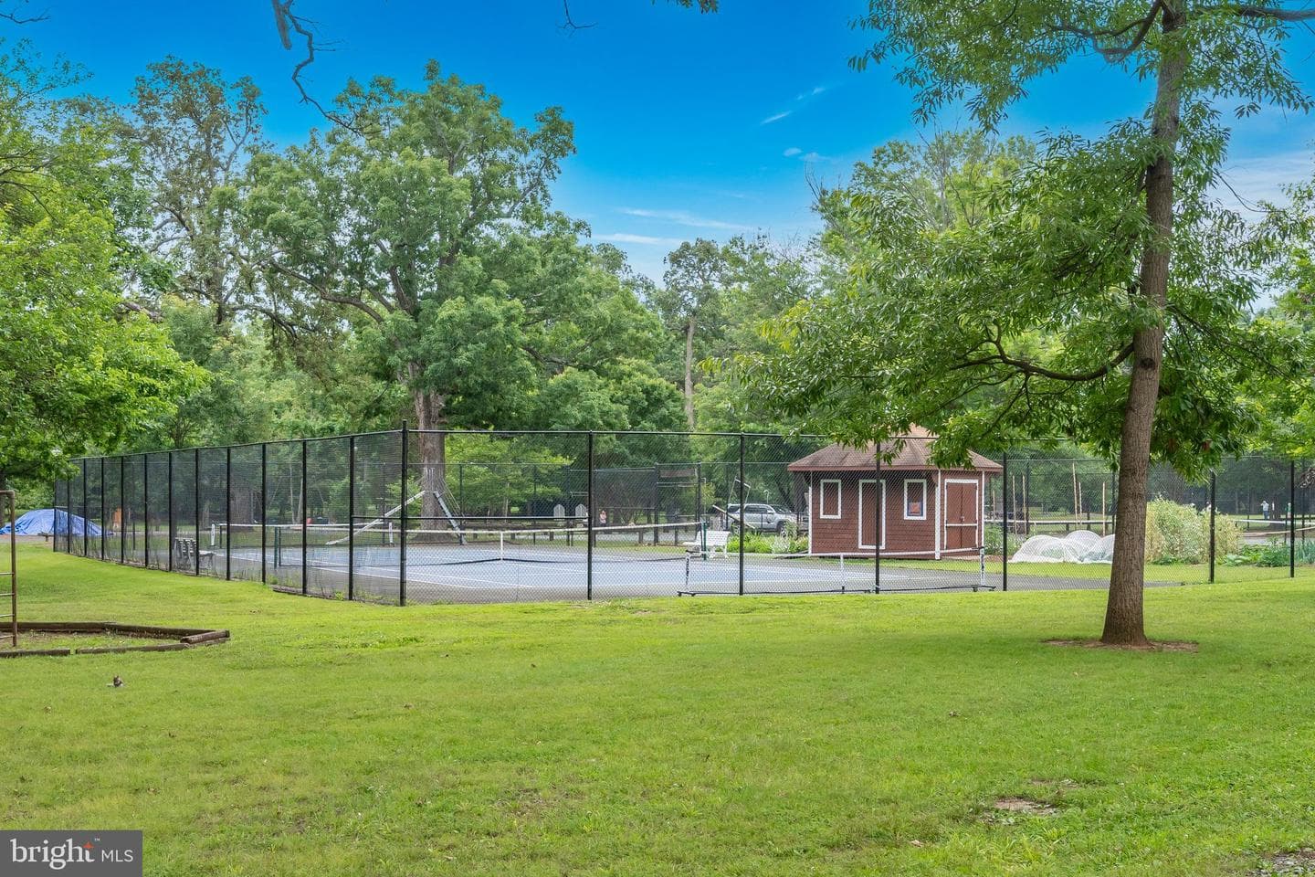 124 Chestnut Avenue photo 69