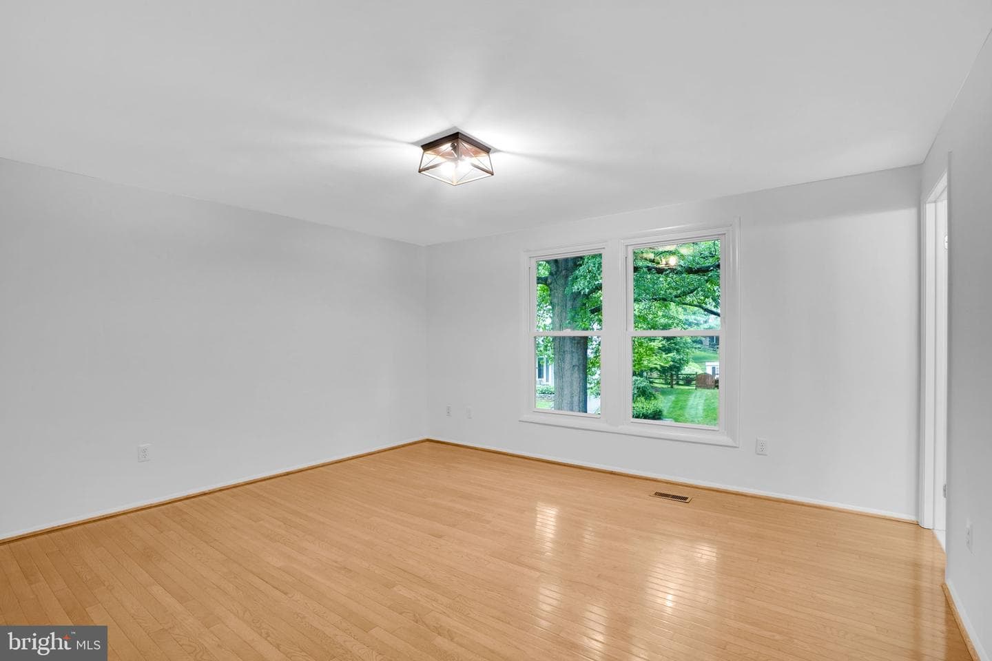 8604 Calypso Lane photo 13