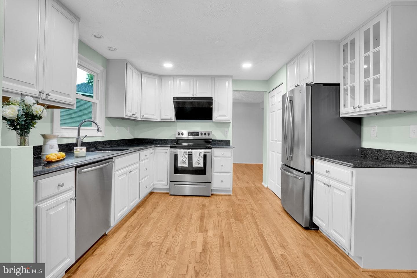 8604 Calypso Lane photo 5